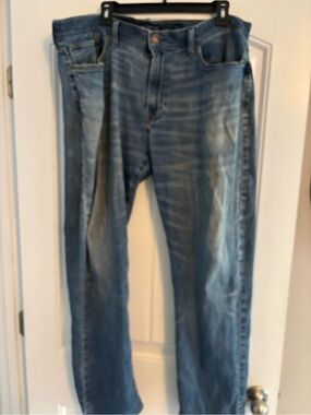 Lucky Brand Men's Light Blue Straight Leg Jeans